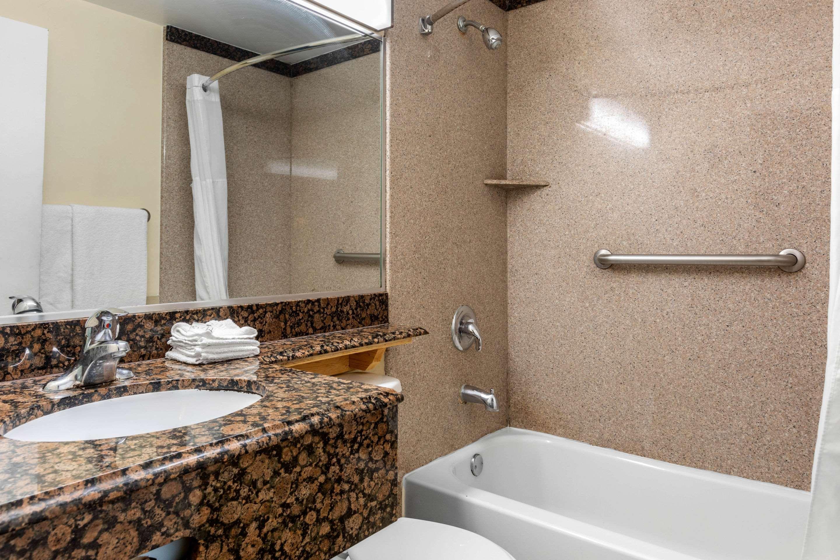 Quality Inn Lomita-Los Angeles South Bay Dış mekan fotoğraf